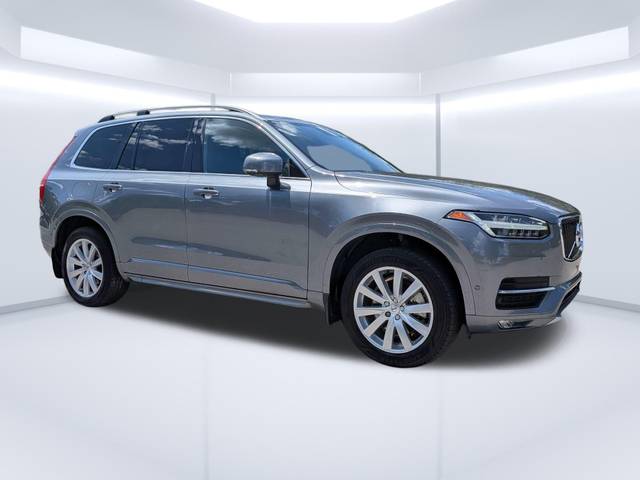 2016 Volvo XC90 T6 Momentum AWD photo