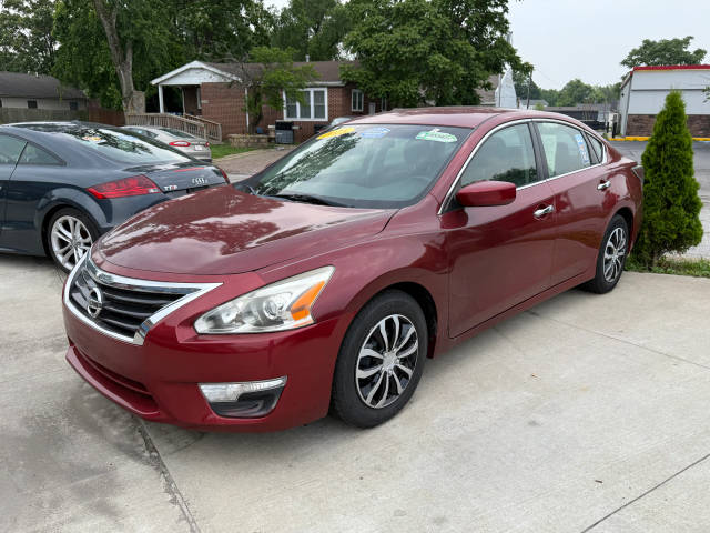 2015 Nissan Altima 2.5 FWD photo