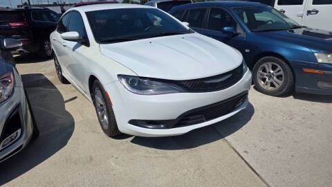 2015 Chrysler 200 S FWD photo