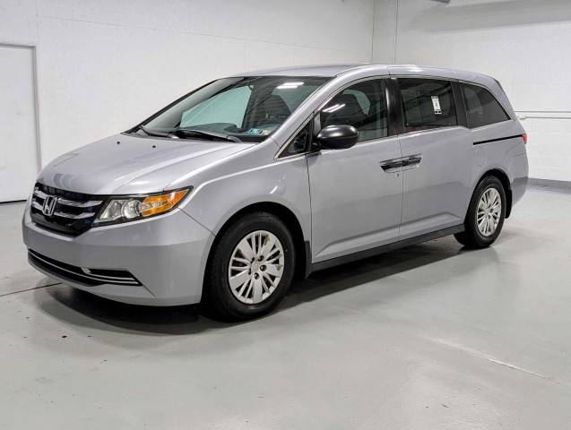 2016 Honda Odyssey LX FWD photo