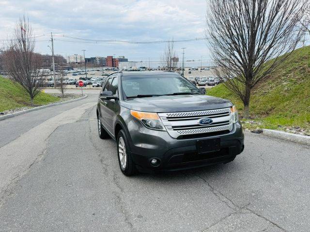 2015 Ford Explorer XLT 4WD photo