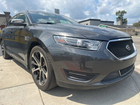 2015 Ford Taurus Limited AWD photo