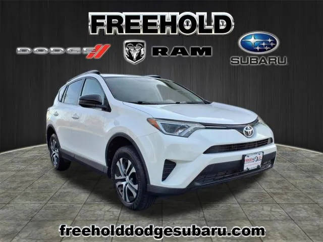 2016 Toyota RAV4 LE AWD photo