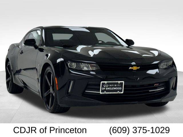 2016 Chevrolet Camaro 1LT RWD photo