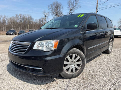 2015 Chrysler Town and Country Touring FWD photo