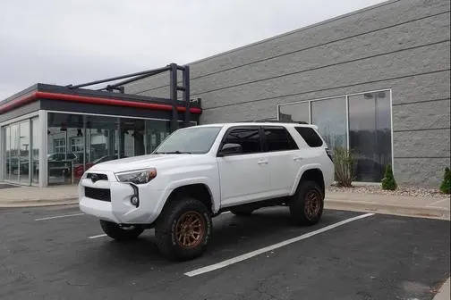 2016 Toyota 4Runner SR5 4WD photo