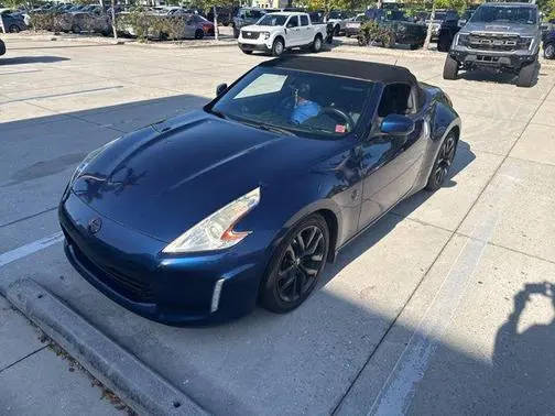 2016 Nissan 370Z Touring RWD photo