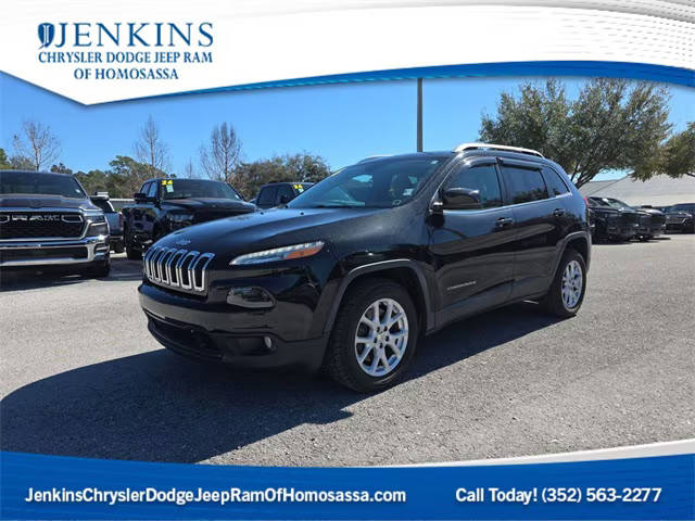 2016 Jeep Cherokee Latitude FWD photo