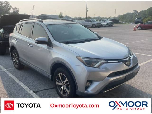2016 Toyota RAV4 XLE FWD photo