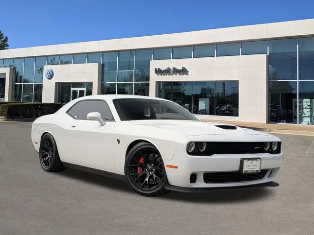 2016 Dodge Challenger SRT Hellcat RWD photo