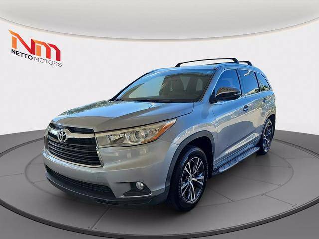 2016 Toyota Highlander XLE FWD photo