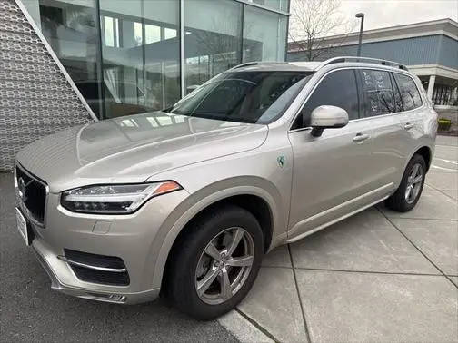 2016 Volvo XC90 T5 Momentum AWD photo