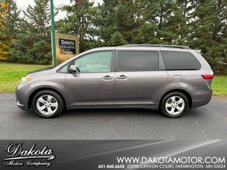 2016 Toyota Sienna LE FWD photo