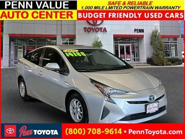 2016 Toyota Prius Two FWD photo