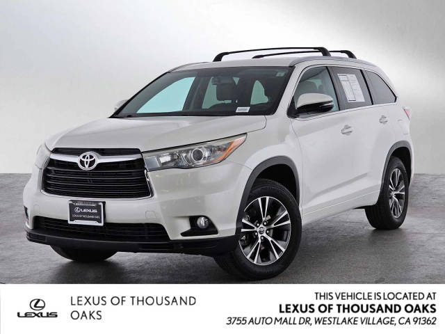 2016 Toyota Highlander XLE FWD photo