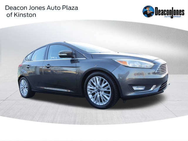 2016 Ford Focus Titanium FWD photo