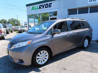 2016 Toyota Sienna LE AWD photo