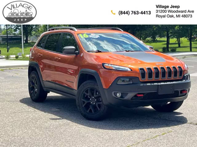 2016 Jeep Cherokee Trailhawk 4WD photo