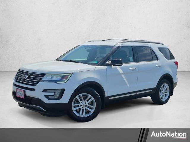 2016 Ford Explorer XLT FWD photo
