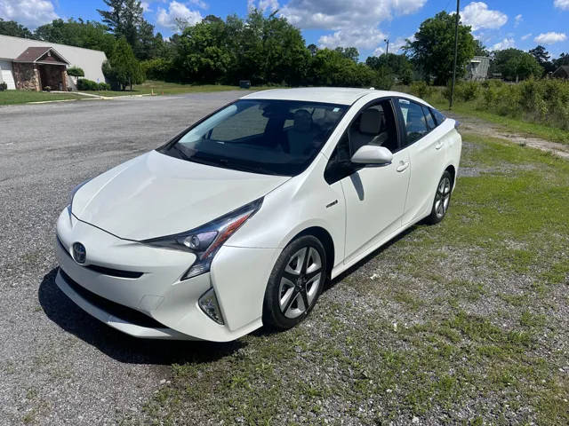 2016 Toyota Prius Three Touring FWD photo