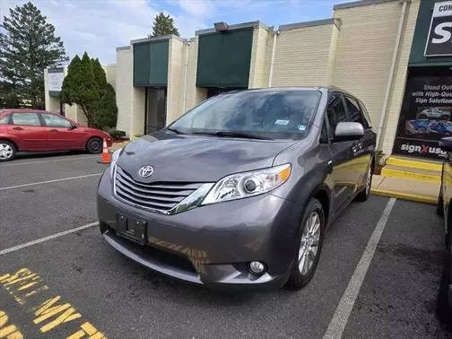 2016 Toyota Sienna XLE AWD photo