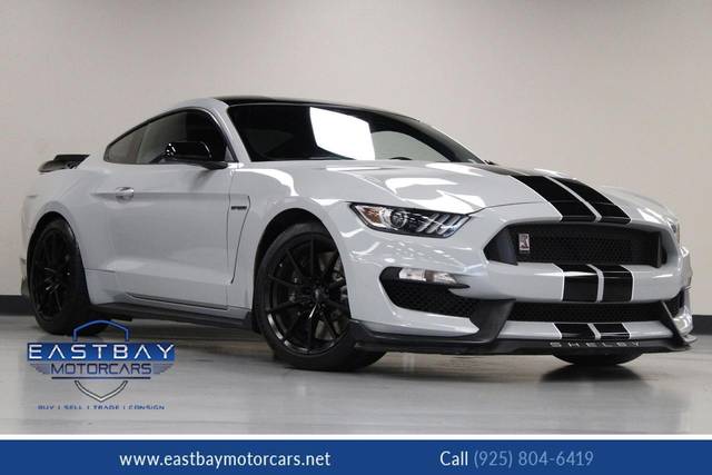 2016 Ford Mustang Shelby GT350 RWD photo