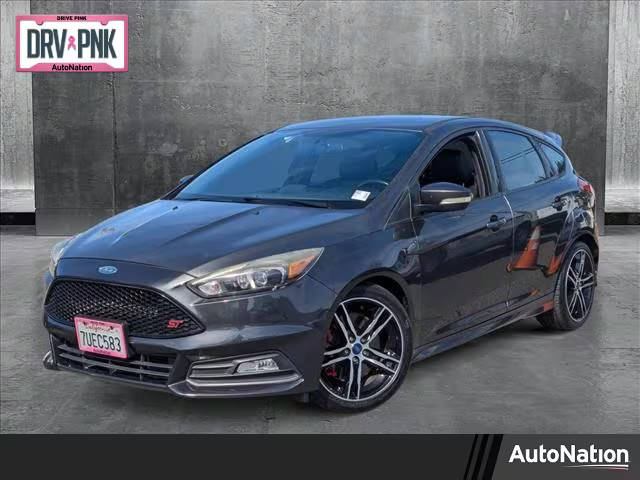 2016 Ford Focus ST FWD photo