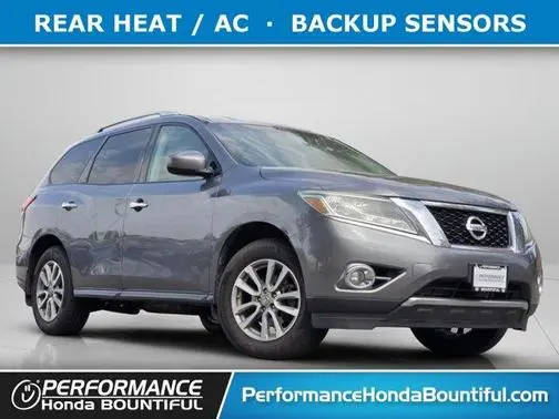 2016 Nissan Pathfinder SV 4WD photo