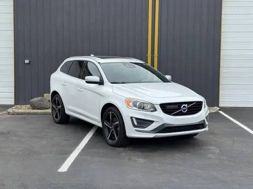 2016 Volvo XC60 T6 Drive-E R-Design Platinum AWD photo