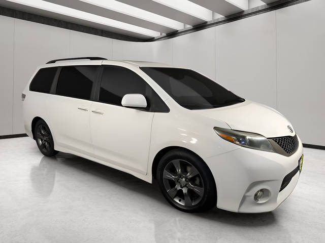 2016 Toyota Sienna SE Premium FWD photo