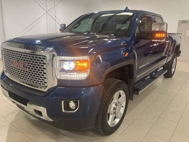 2016 GMC Sierra 2500HD Denali 4WD photo