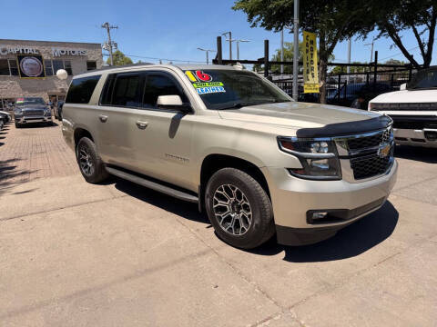 2016 Chevrolet Suburban LT 4WD photo