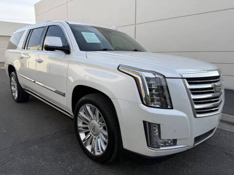 2016 Cadillac Escalade ESV Platinum RWD photo