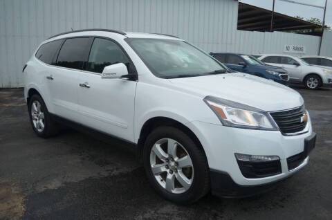 2016 Chevrolet Traverse LS FWD photo