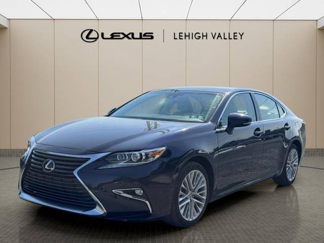 2016 Lexus ES  FWD photo