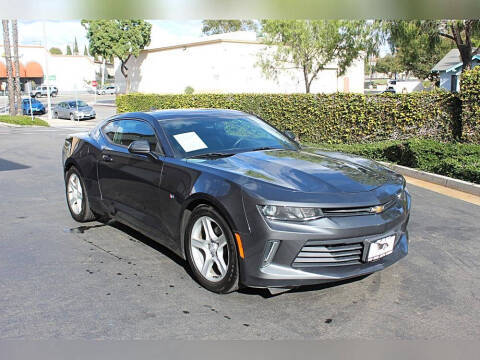 2016 Chevrolet Camaro 2LT RWD photo