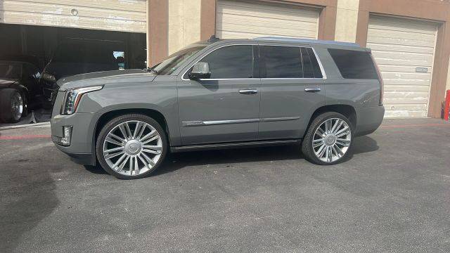 2016 Cadillac Escalade Platinum 4WD photo
