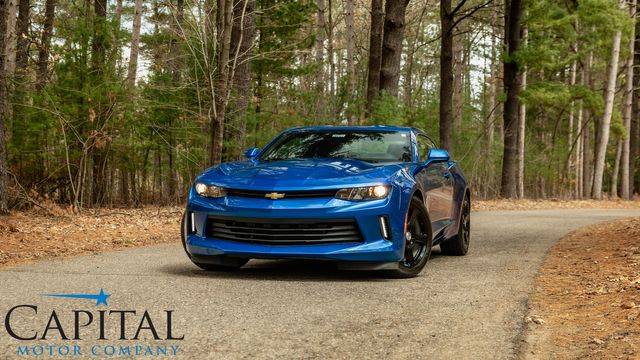2016 Chevrolet Camaro 1LT RWD photo
