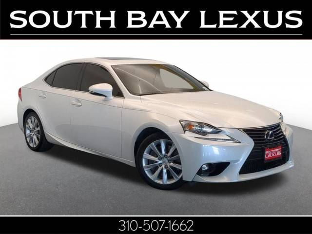 2016 Lexus IS  RWD photo