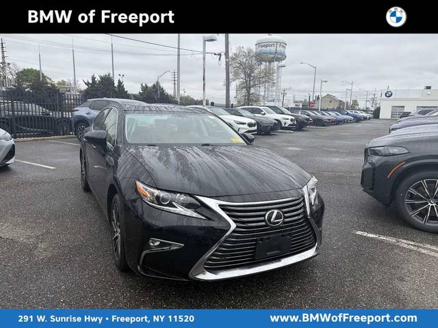 2016 Lexus ES  FWD photo