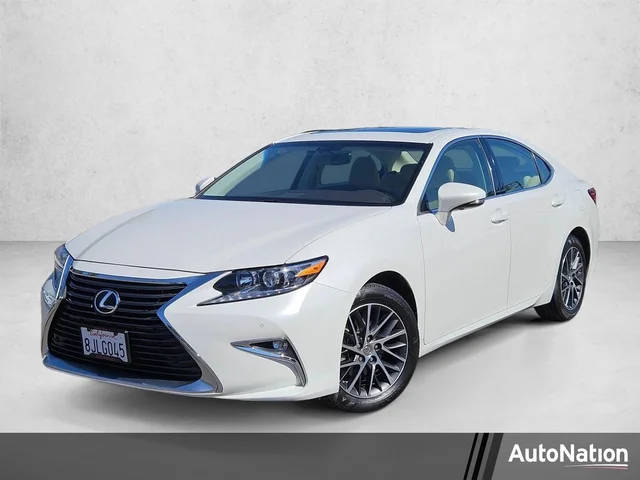 2016 Lexus ES FWD photo