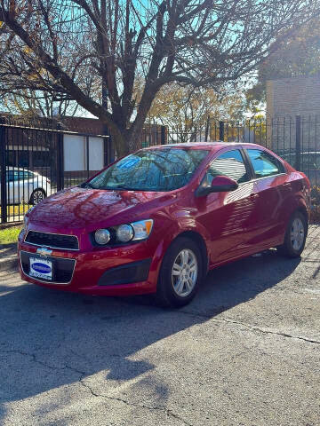 2016 Chevrolet Sonic LT FWD photo