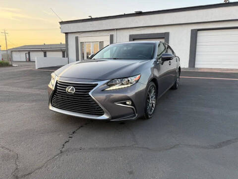 2016 Lexus ES  FWD photo