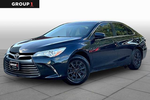 2016 Toyota Camry LE FWD photo