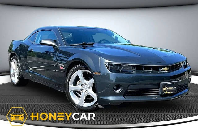 2015 Chevrolet Camaro LT RWD photo