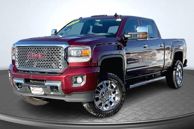 2016 GMC Sierra 2500HD Denali 4WD photo