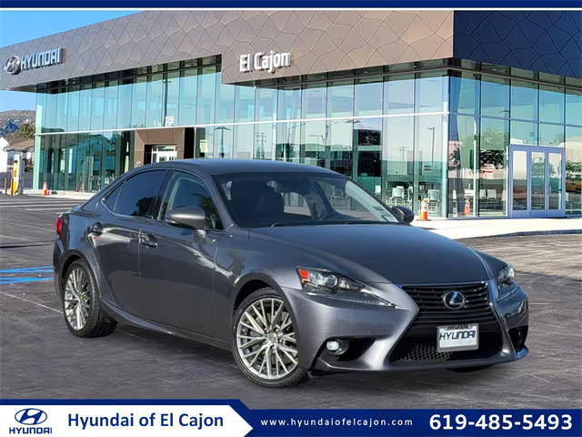 2016 Lexus IS RWD photo