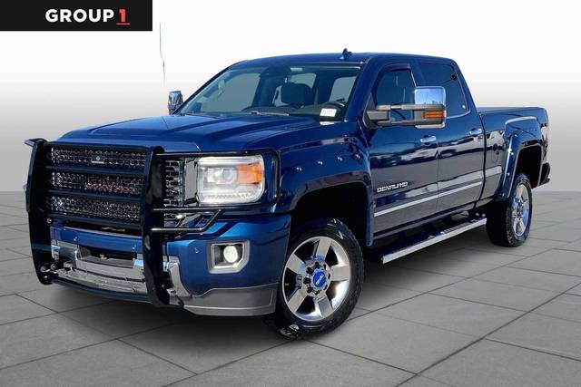 2016 GMC Sierra 2500HD Denali 4WD photo