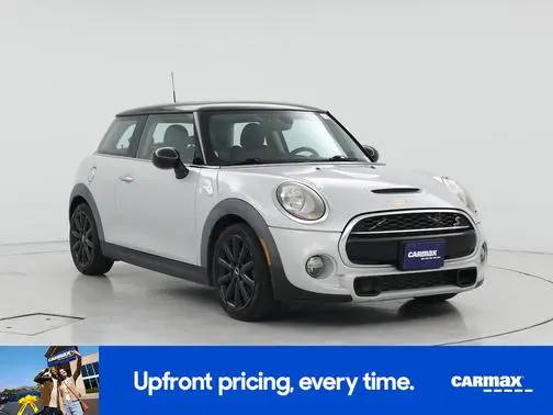 2016 MINI Hardtop 2 Door S FWD photo