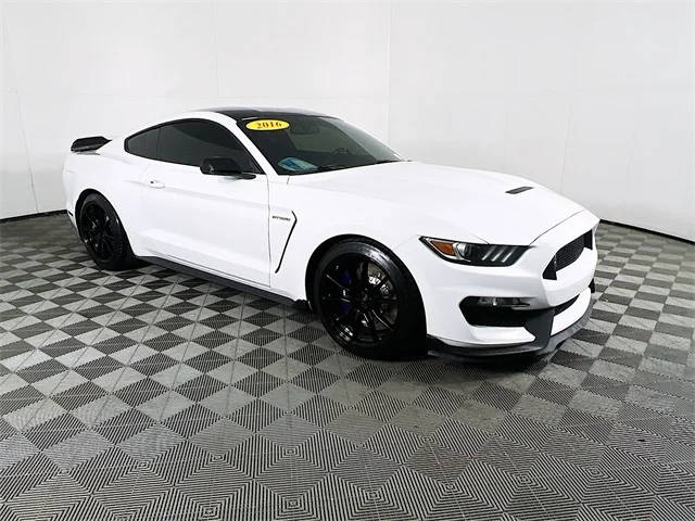 2016 Ford Mustang Shelby GT350 RWD photo